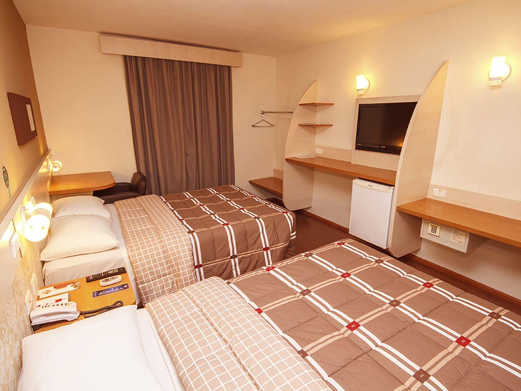 Hotel 10 Dourados Ngoại thất bức ảnh