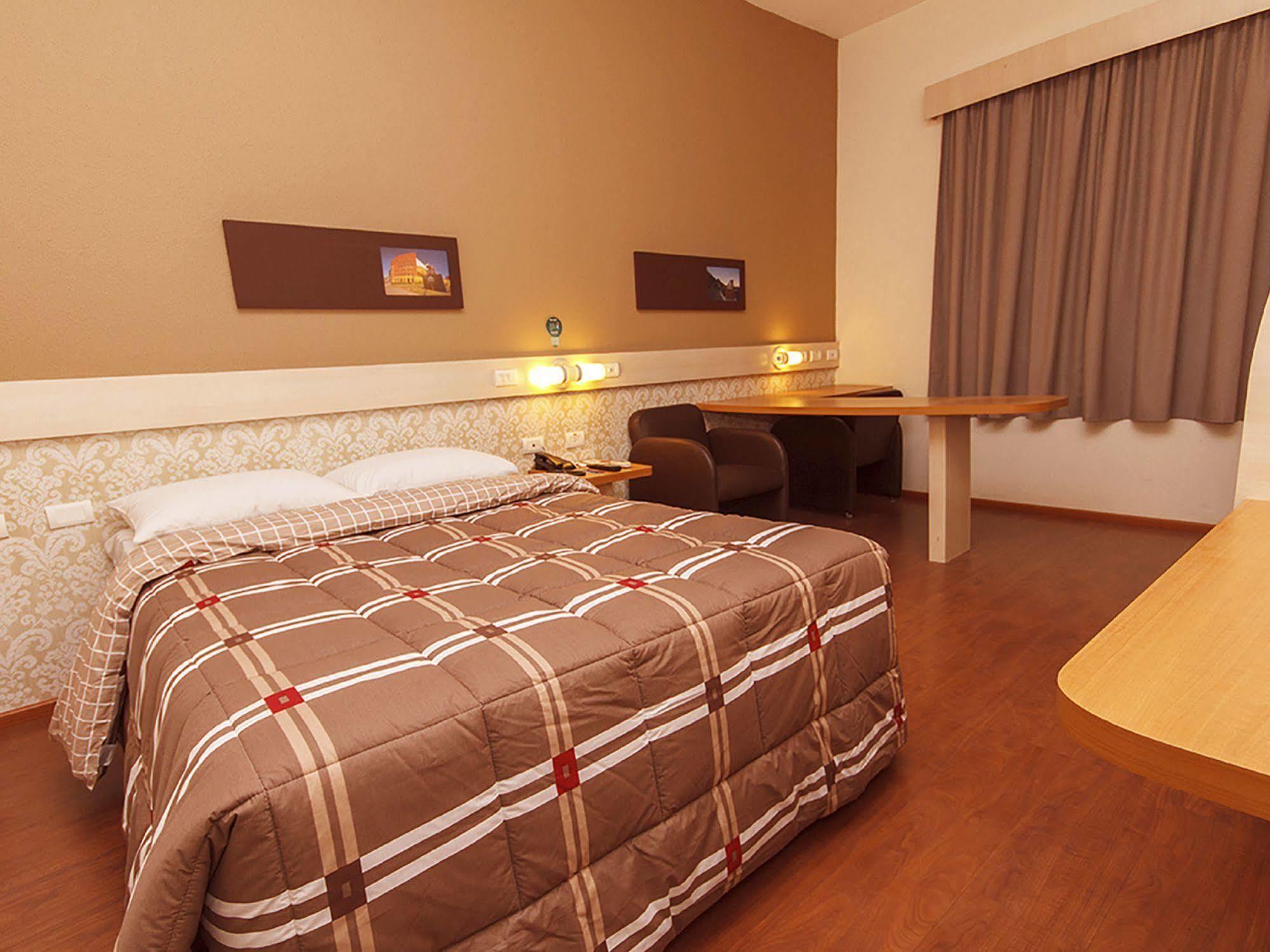 Hotel 10 Dourados Ngoại thất bức ảnh