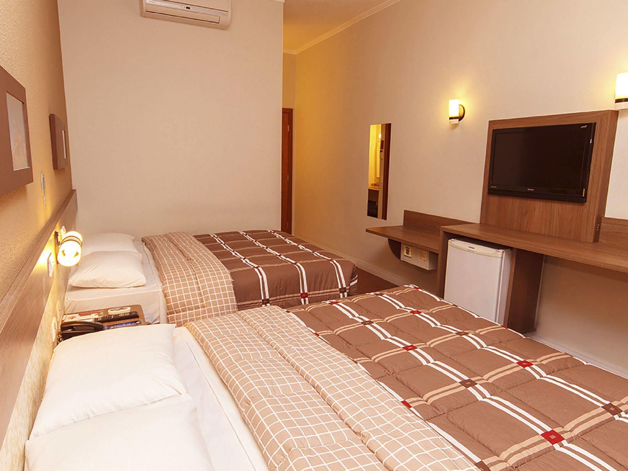 Hotel 10 Dourados Ngoại thất bức ảnh